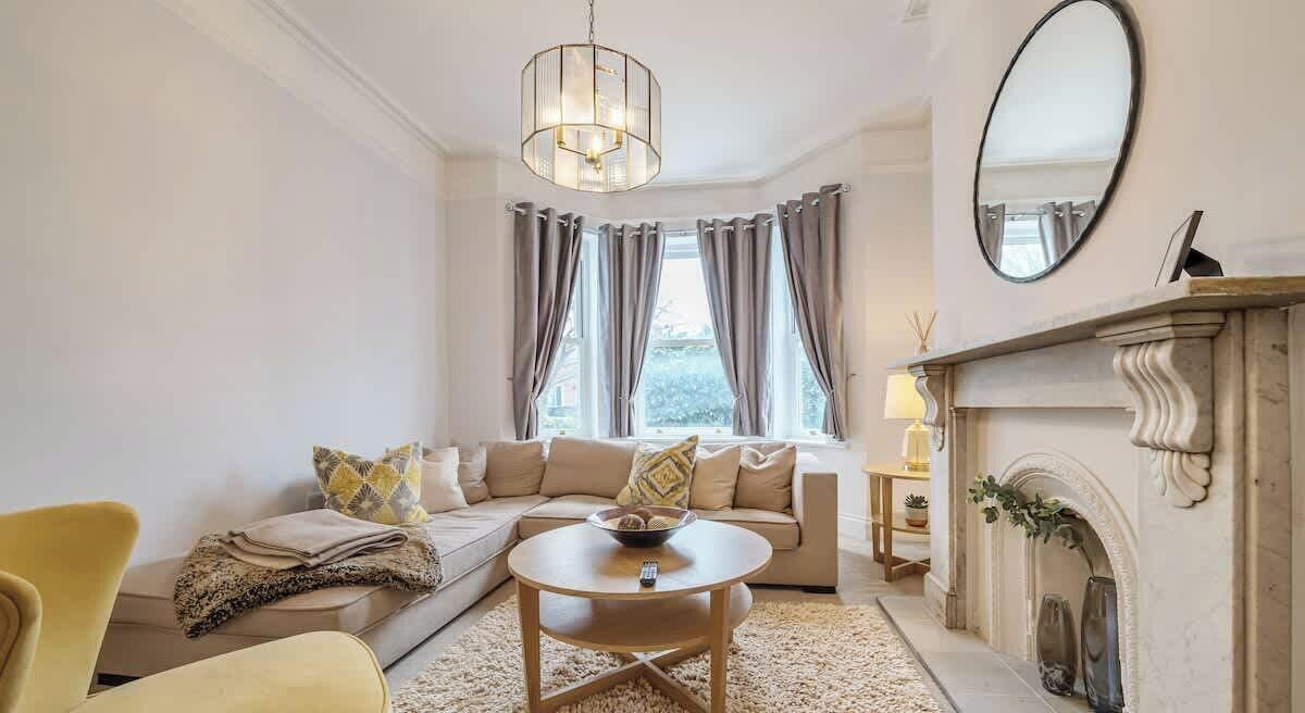 Photo of Livingroom in Windsor City Centre