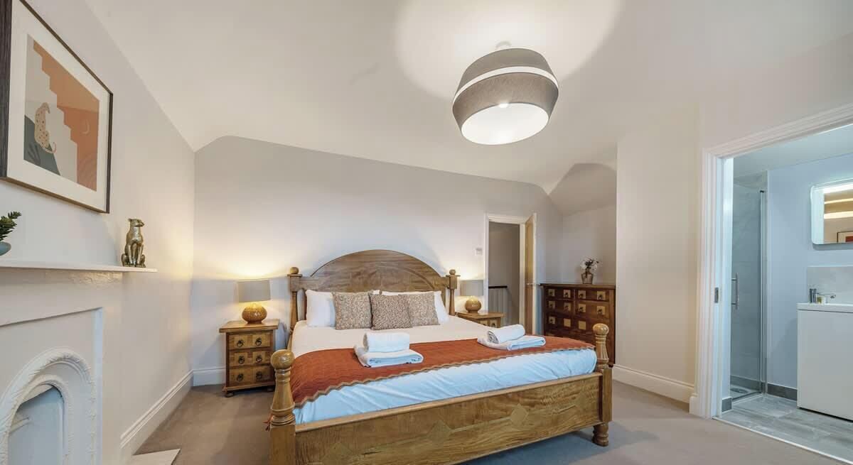 Photo of Bedroom in Windsor City Centre