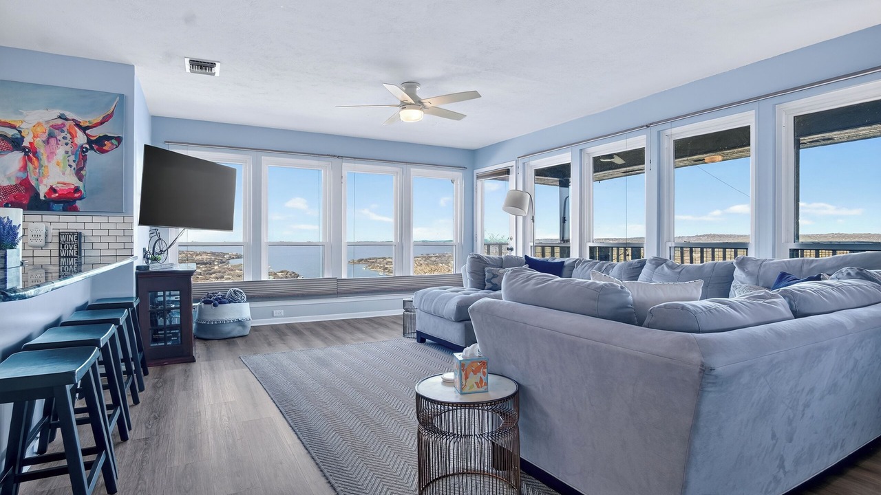 Photo of Livingroom in Burnet