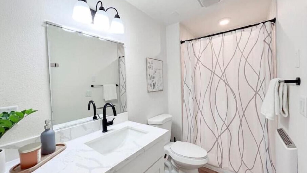 Photo of Bathroom in Haller Lake