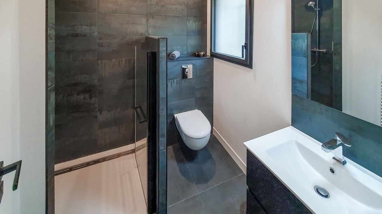 Photo of Bathroom in Mercuer