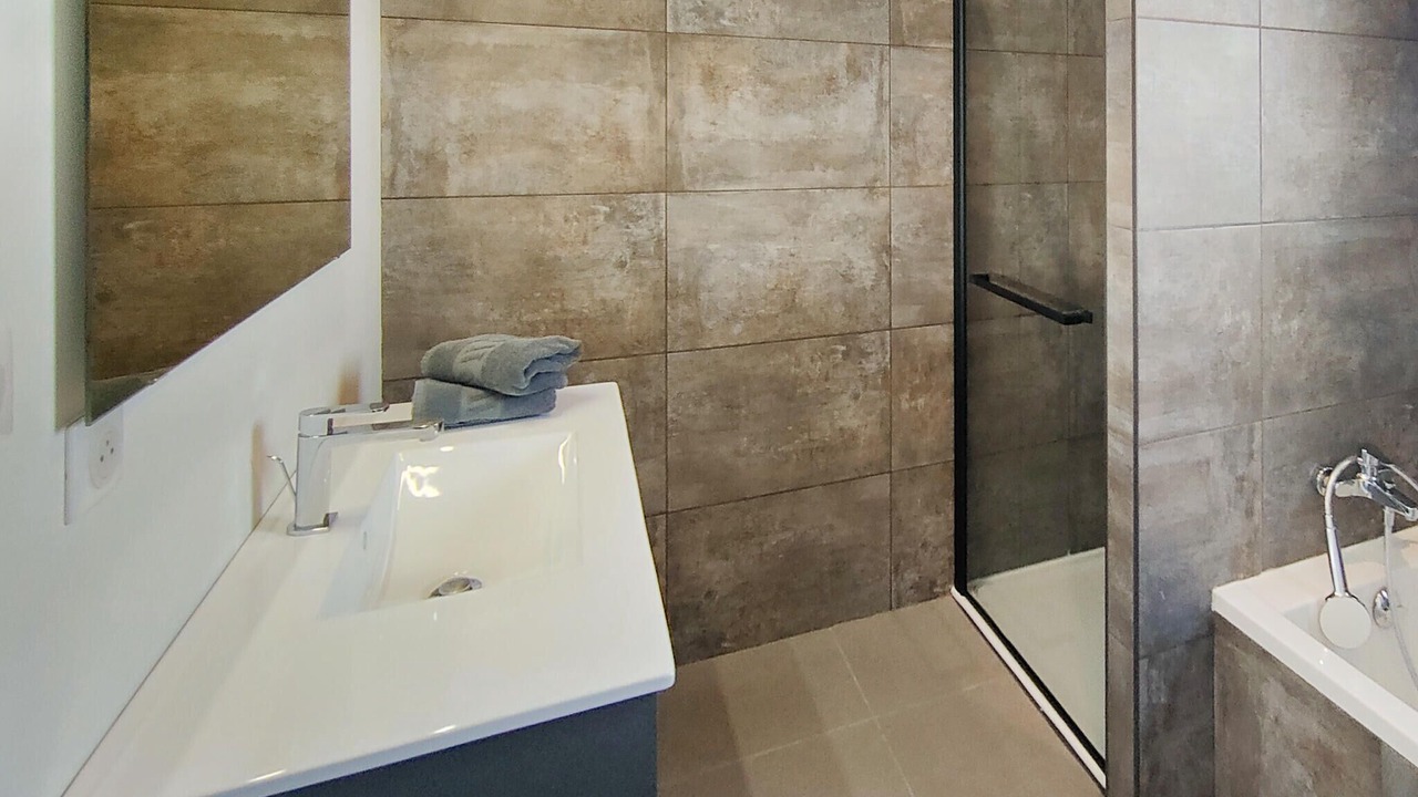 Photo of Bathroom in Mercuer