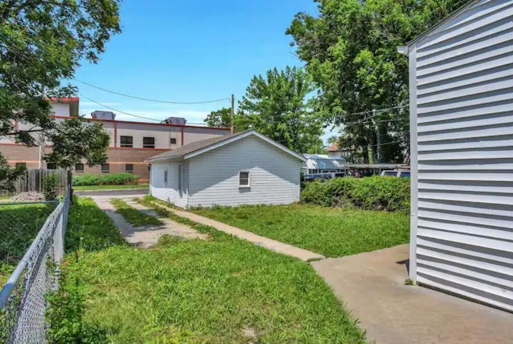 Photo of Outdoor in Topeka