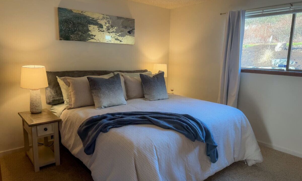 Photo of Bedroom in Anacortes