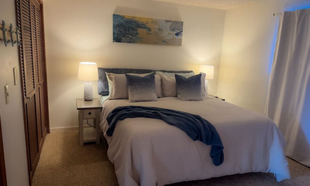 Photo of Bedroom in Anacortes