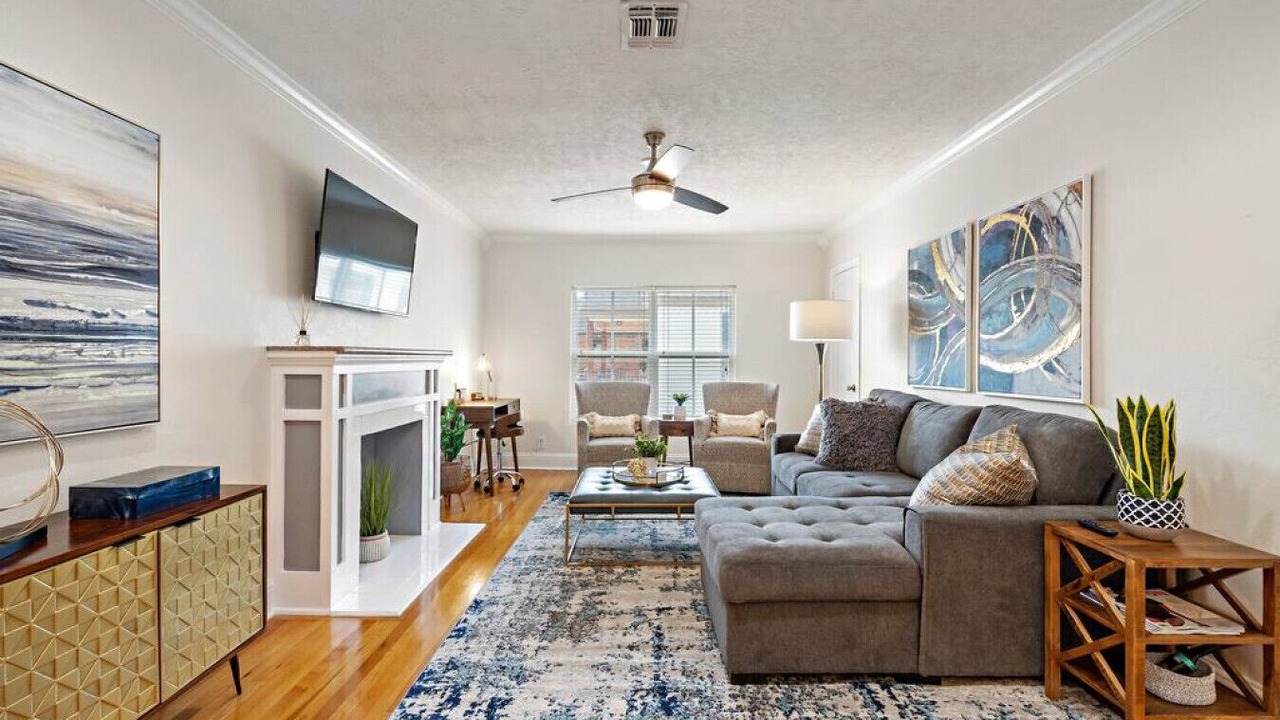Photo of Livingroom in South Central Houston