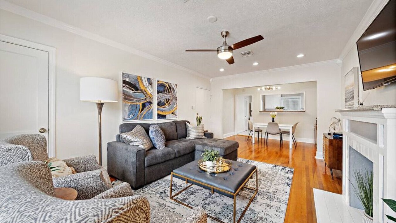 Photo of Livingroom in South Central Houston
