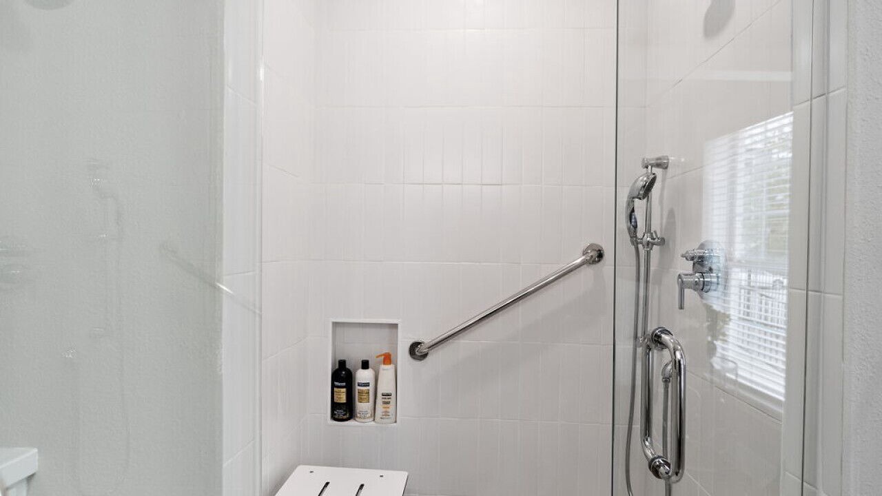 Photo of Bathroom in South Central Houston