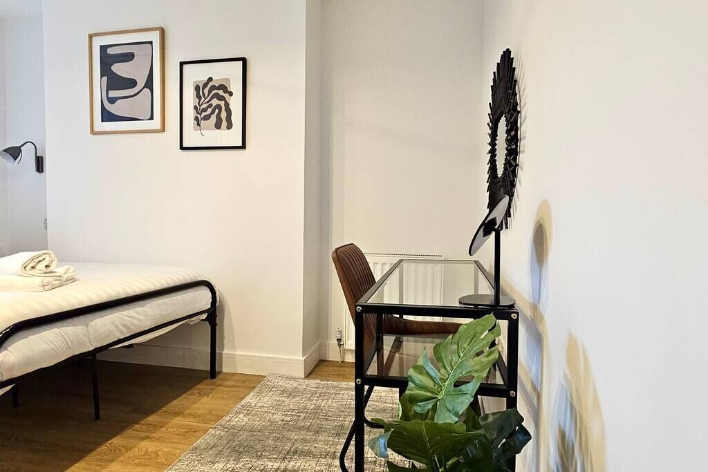 Photo of Bedroom in Cathays