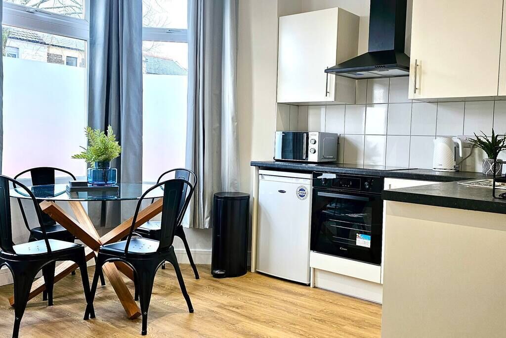 Photo of Kitchen in Cathays