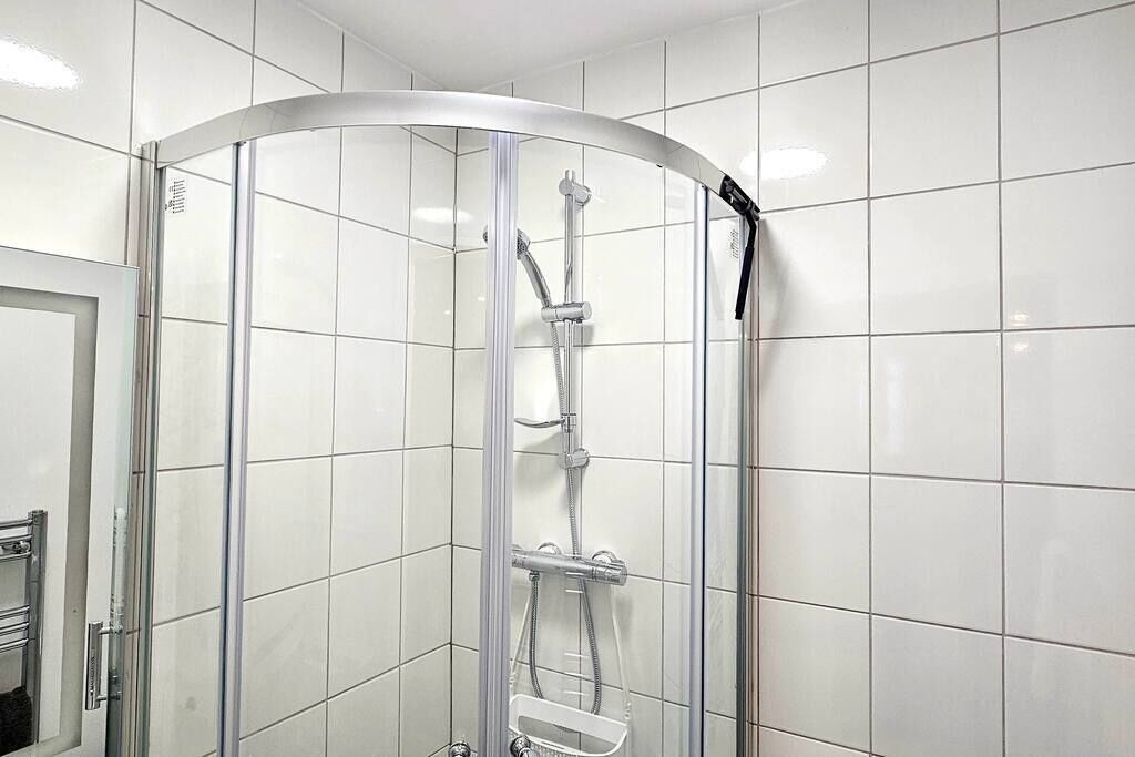 Photo of Bathroom in Cathays