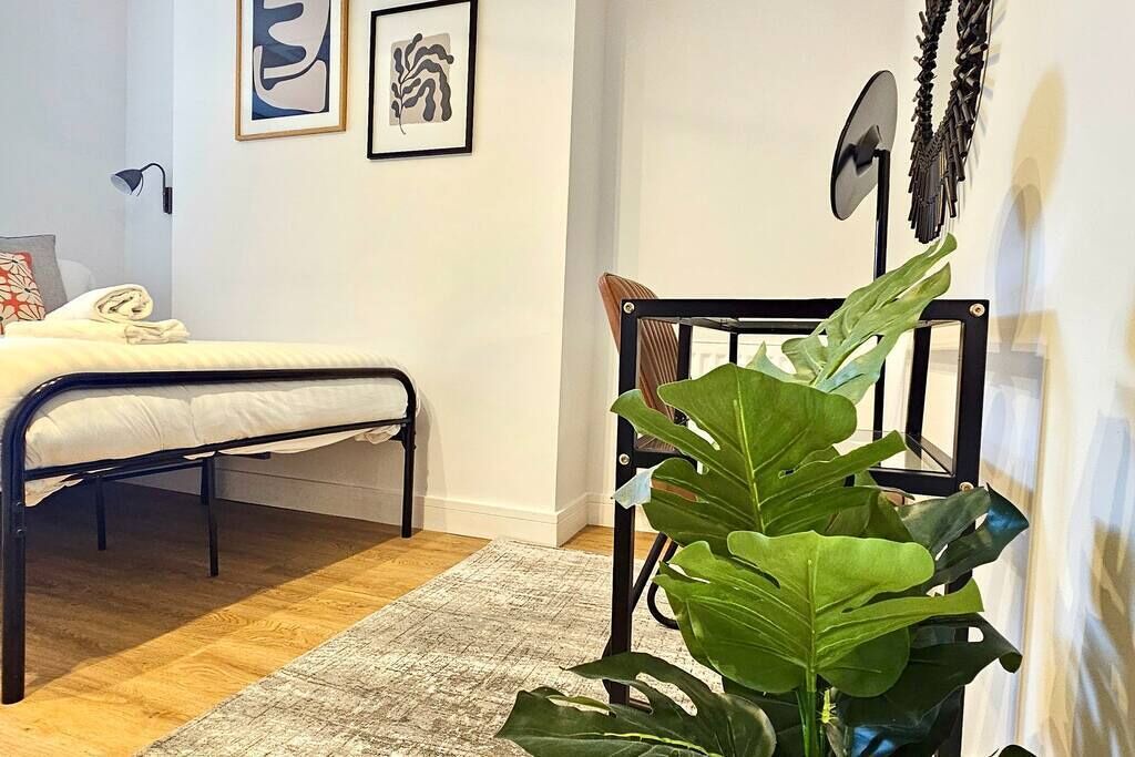 Photo of Bedroom in Cathays