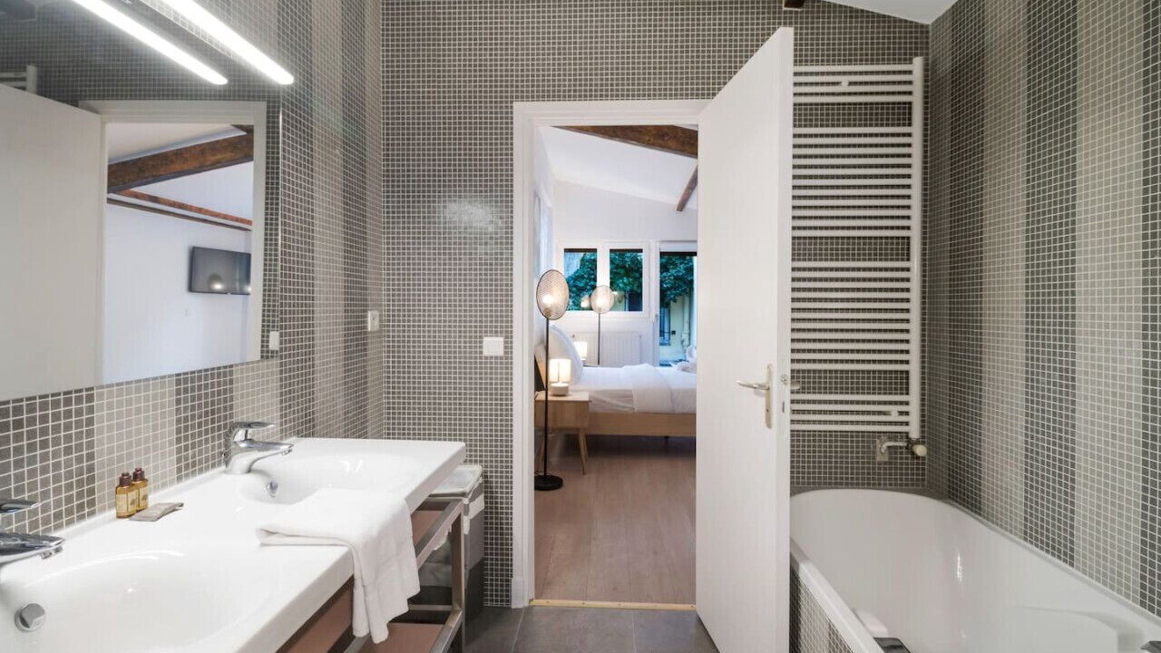 Photo of Bathroom in 5th Arrondissement
