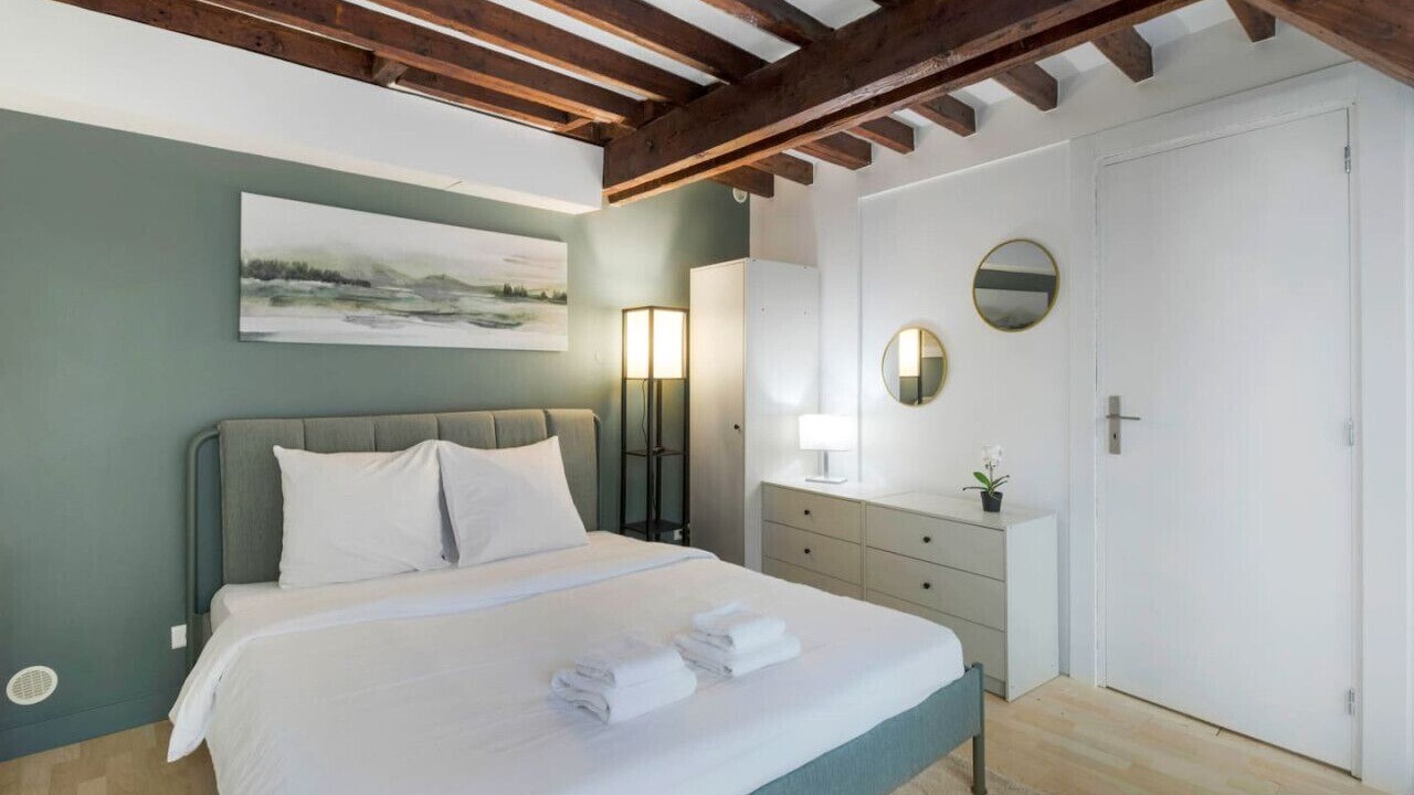 Photo of Bedroom in 5th Arrondissement