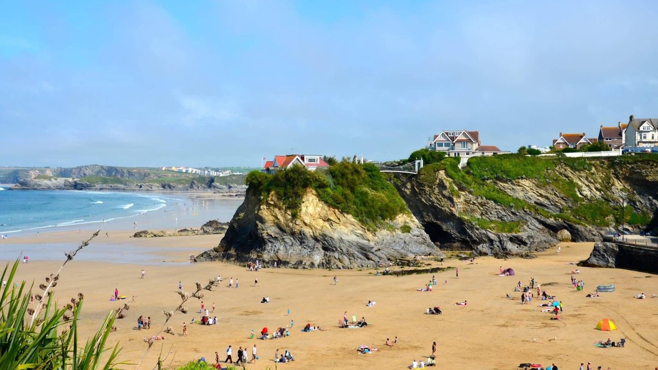 Photo of Others in Lusty Glaze