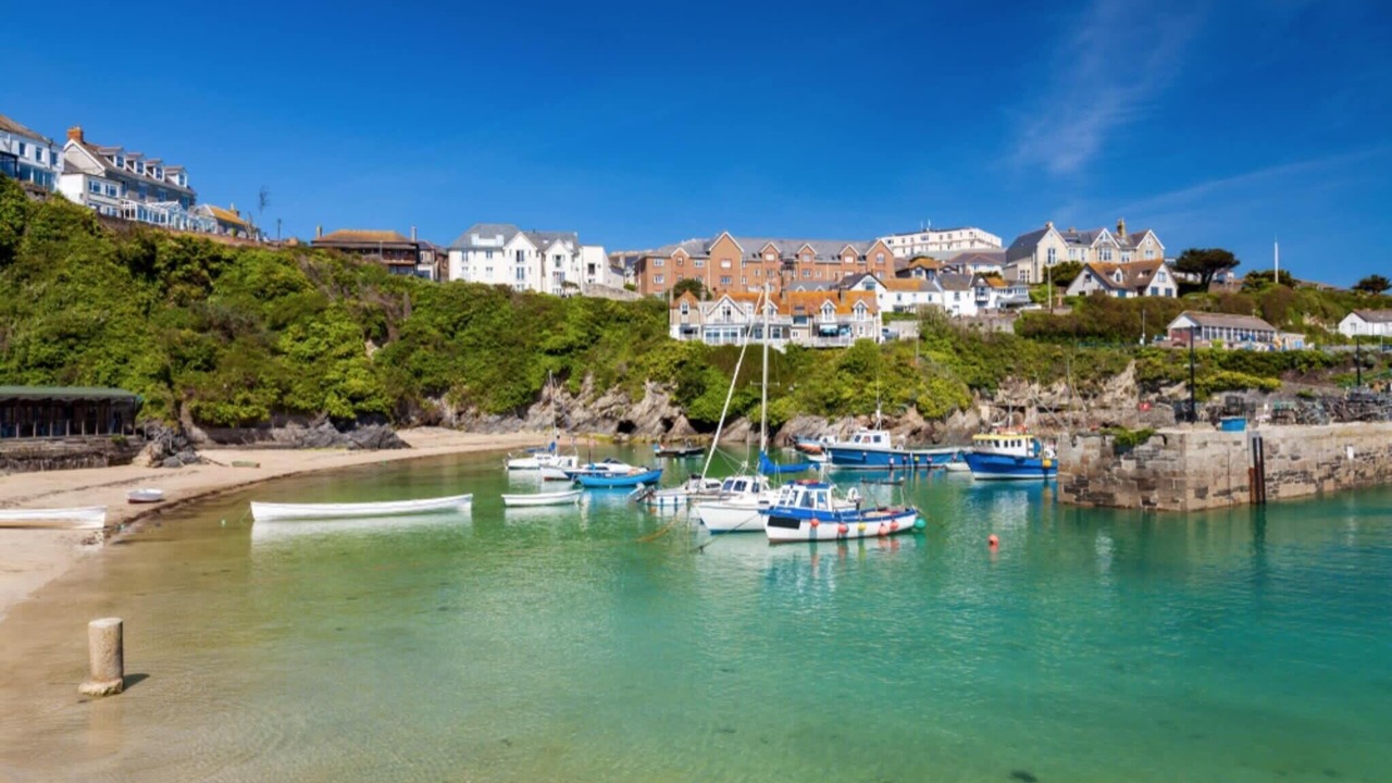 Photo of Others in Lusty Glaze