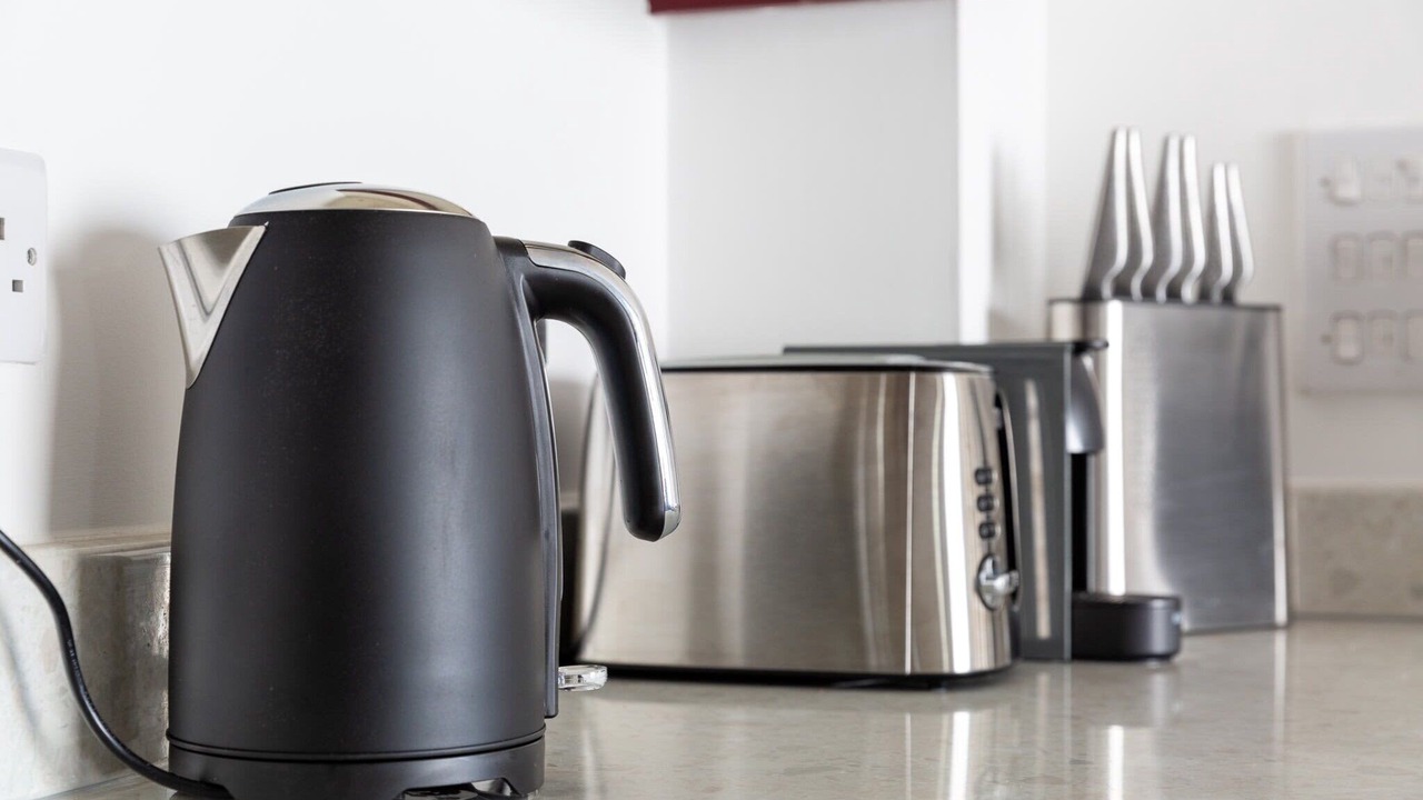 Photo of Others in Lusty Glaze