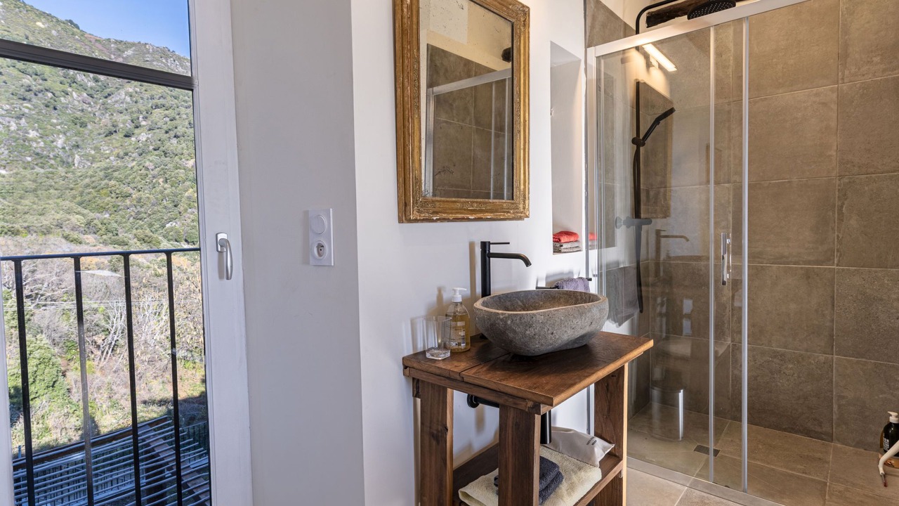 Photo of Bathroom in San-Giuliano