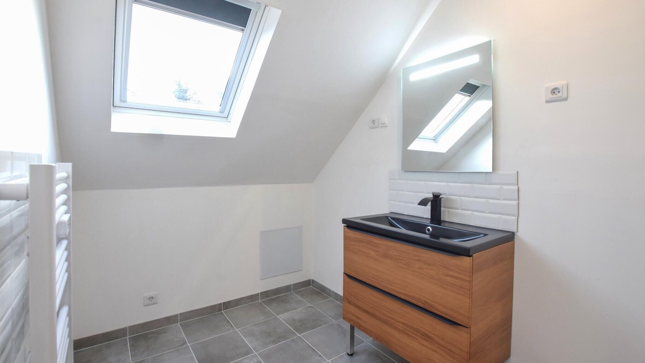 Photo of Bathroom in Quettehou