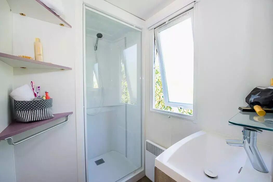 Photo of Bathroom in Trogues