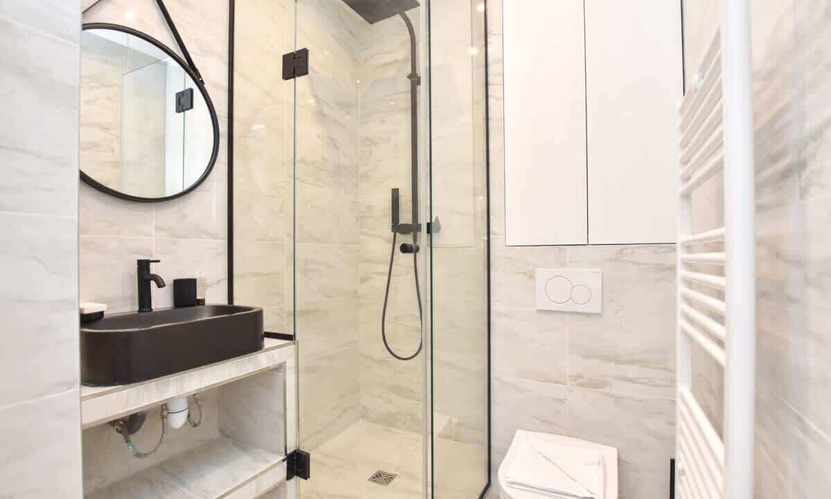 Photo of Bathroom in Quartier de la Folie-Mericourt