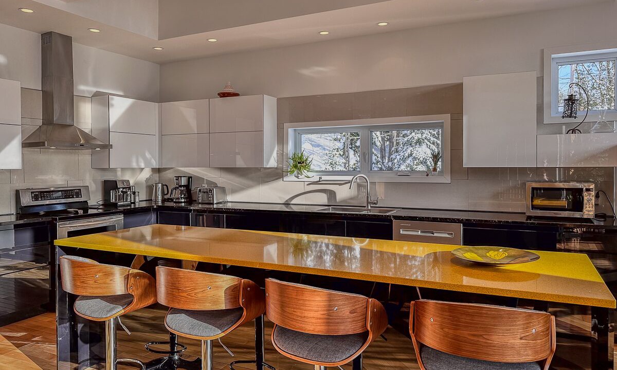 Photo of Kitchen in Ste-Lucie-des-Laurentides