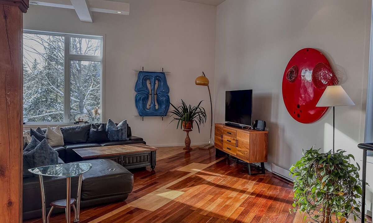 Photo of Livingroom in Ste-Lucie-des-Laurentides