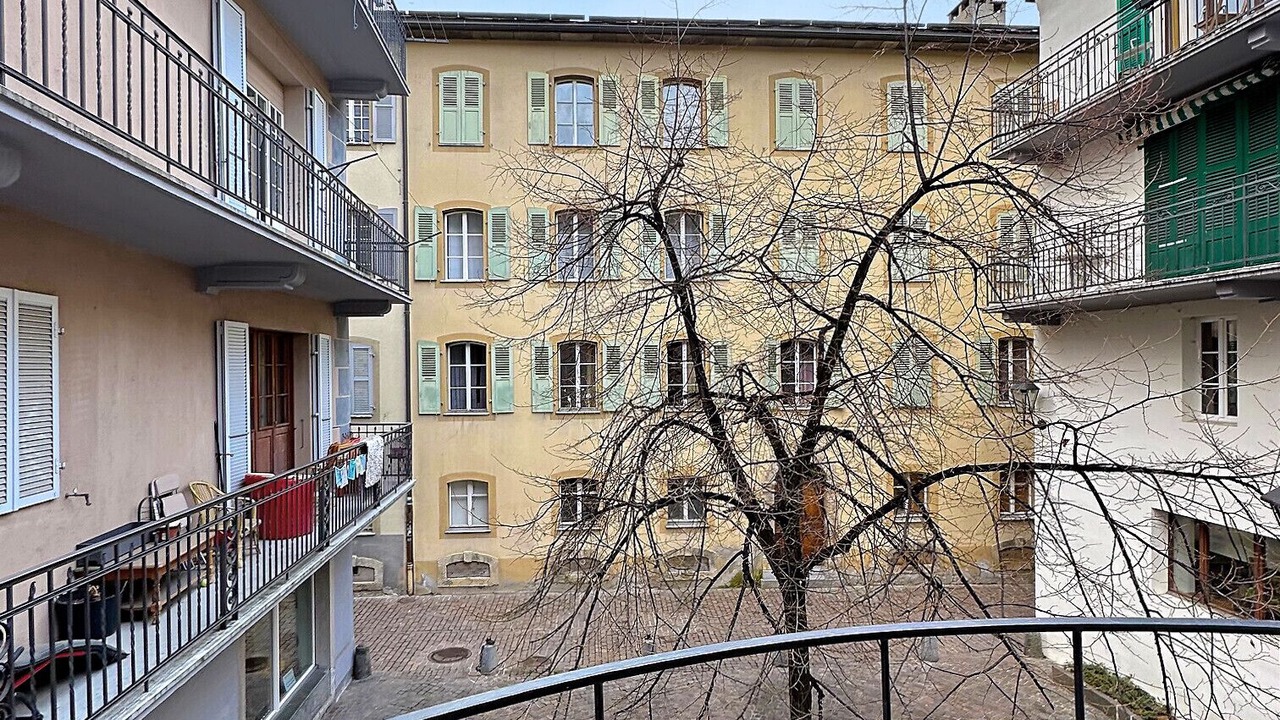 Photo of Others in Sion
