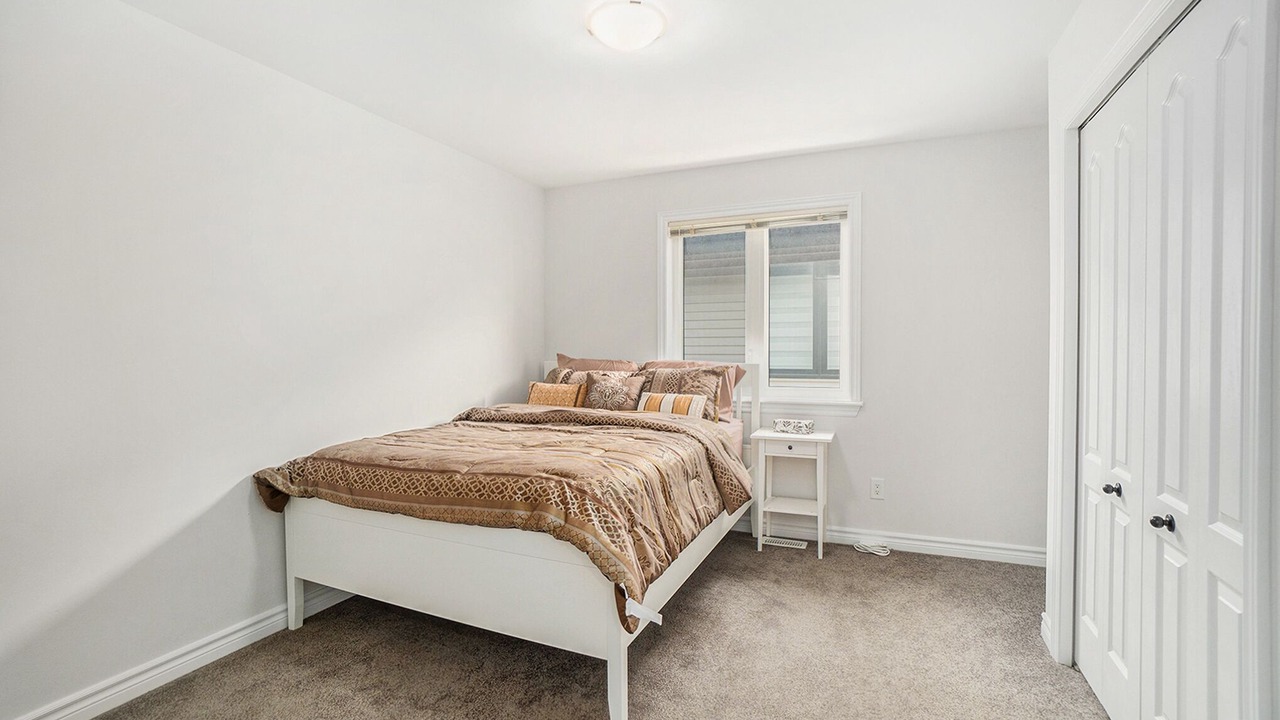 Photo of Bedroom in Ottawa Division