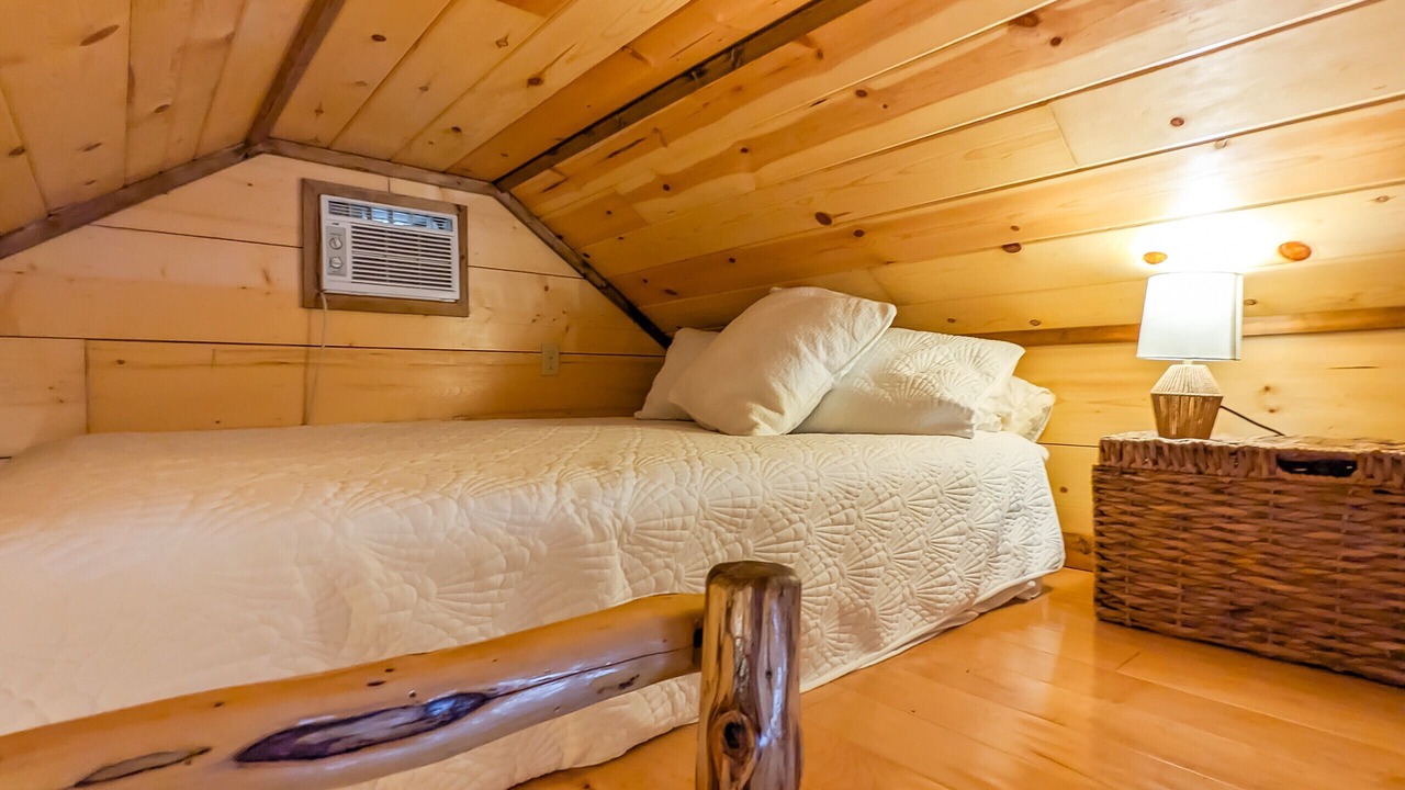 Photo of Bedroom in Mountain View