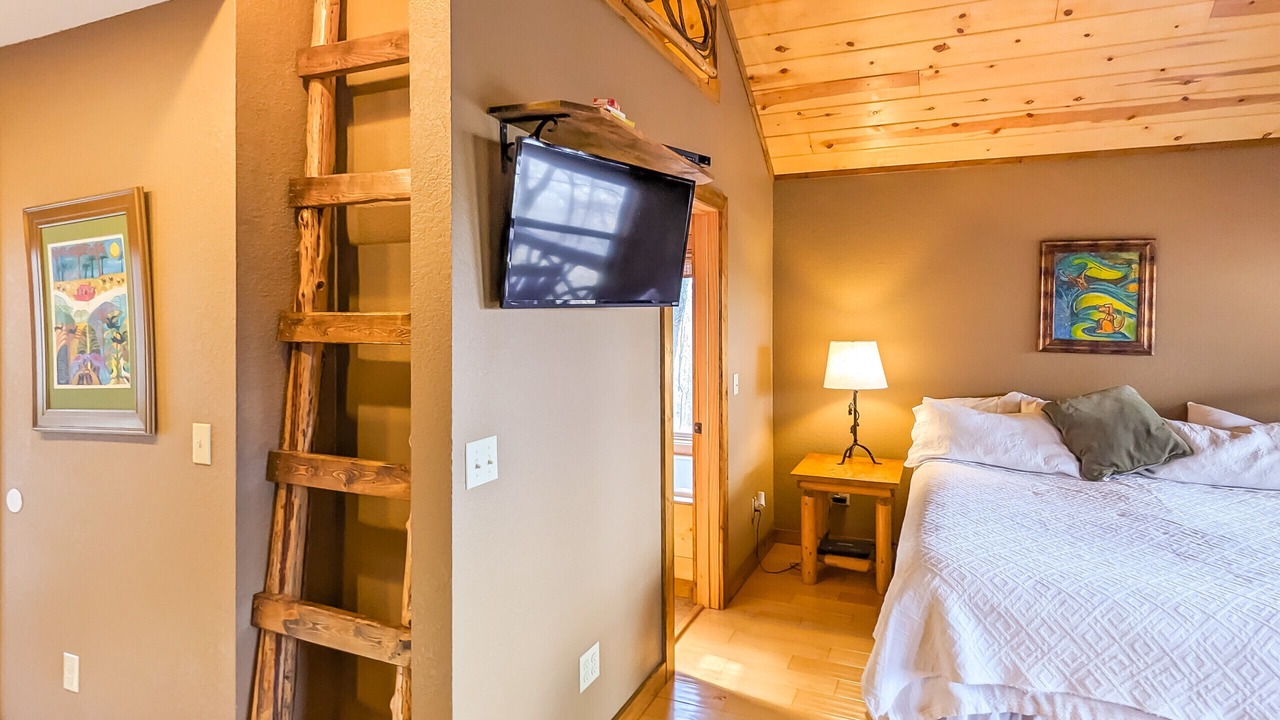 Photo of Bedroom in Mountain View