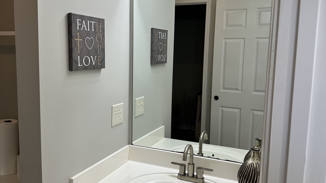 Photo of Bathroom in Glennville