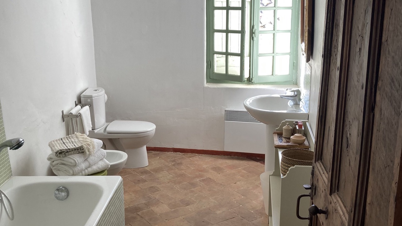 Photo of Bathroom in Saignon