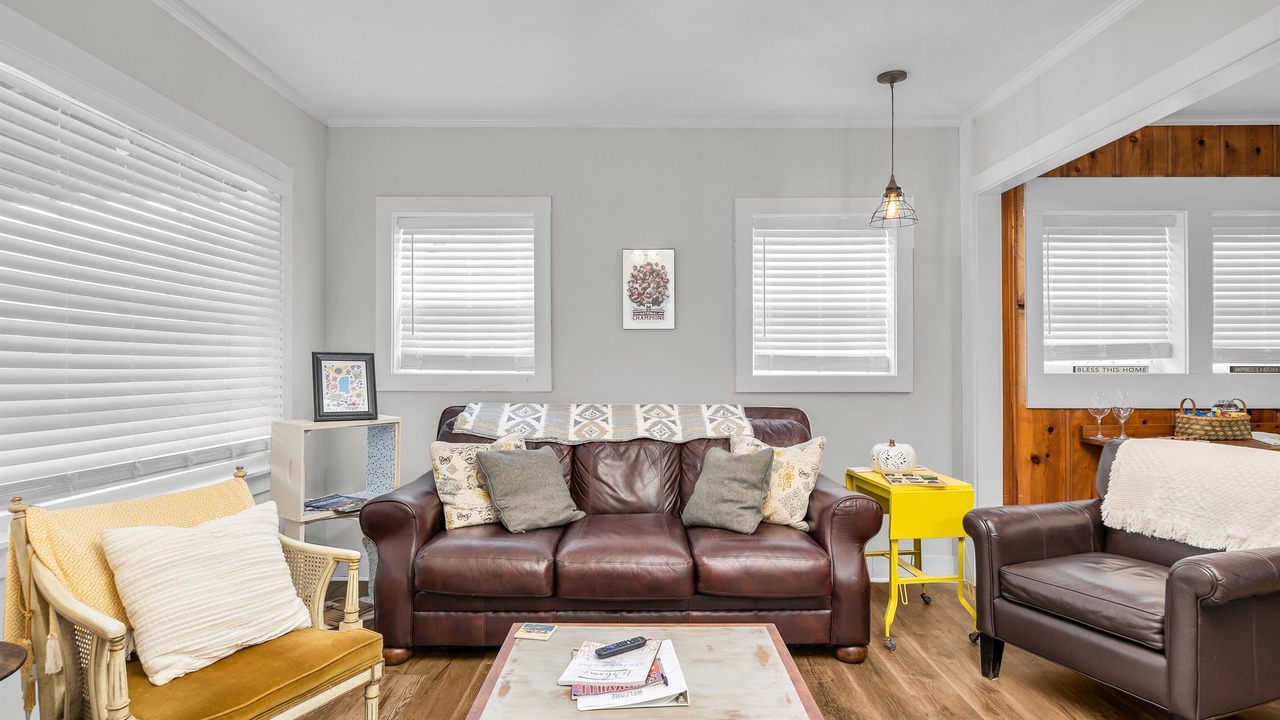 Photo of Livingroom in Starkville