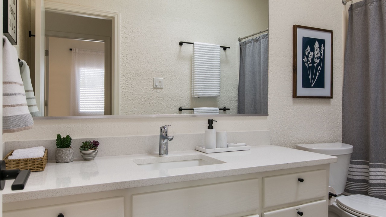 Photo of Bathroom in Loma Del Rey