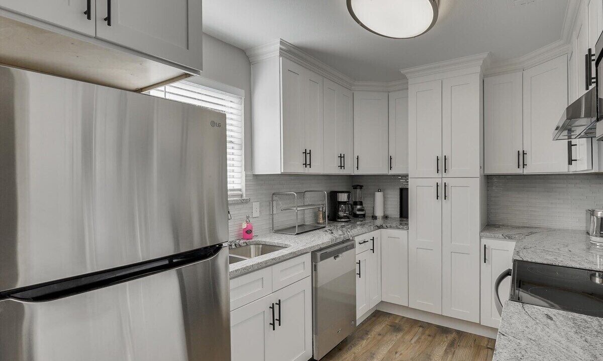 Photo of Kitchen in Buckner Terrace - Everglade Park