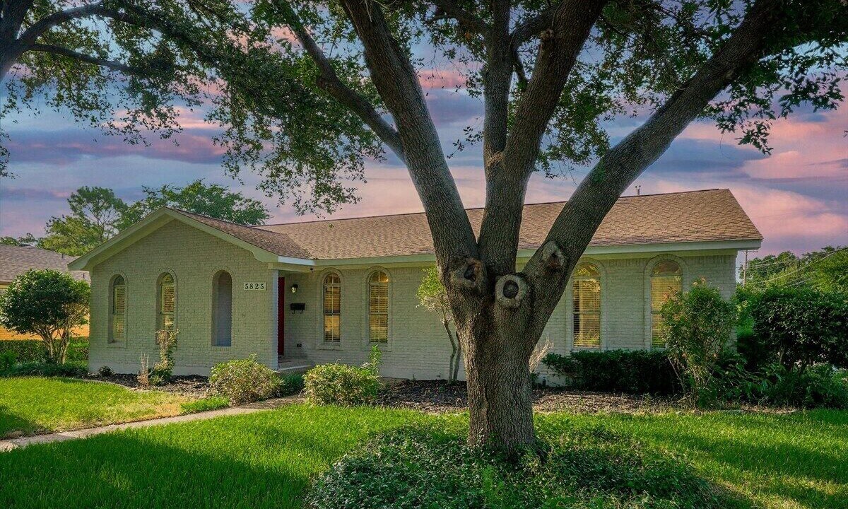 Photo of Outdoor in Buckner Terrace - Everglade Park