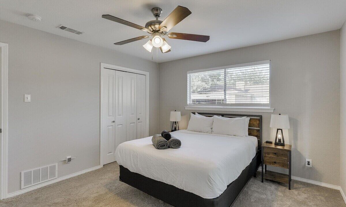 Photo of Bedroom in Buckner Terrace - Everglade Park