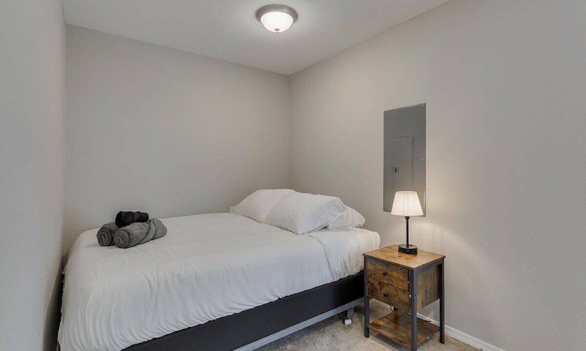 Photo of Bedroom in Buckner Terrace - Everglade Park