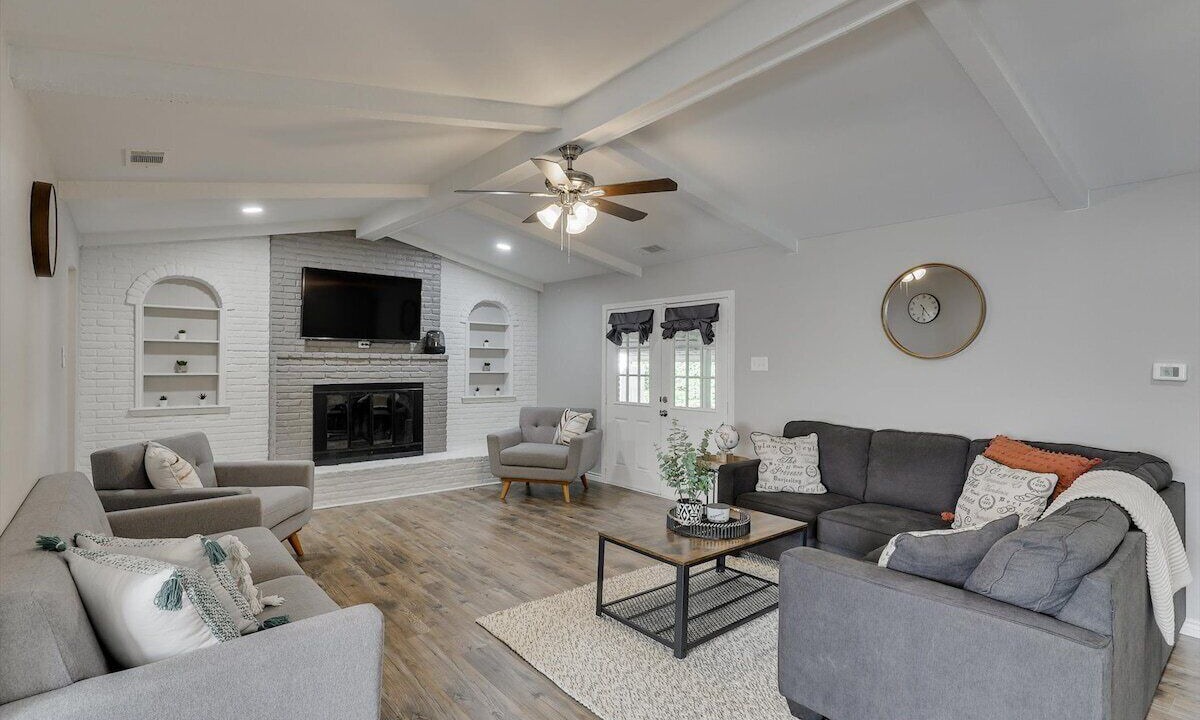 Photo of Livingroom in Buckner Terrace - Everglade Park