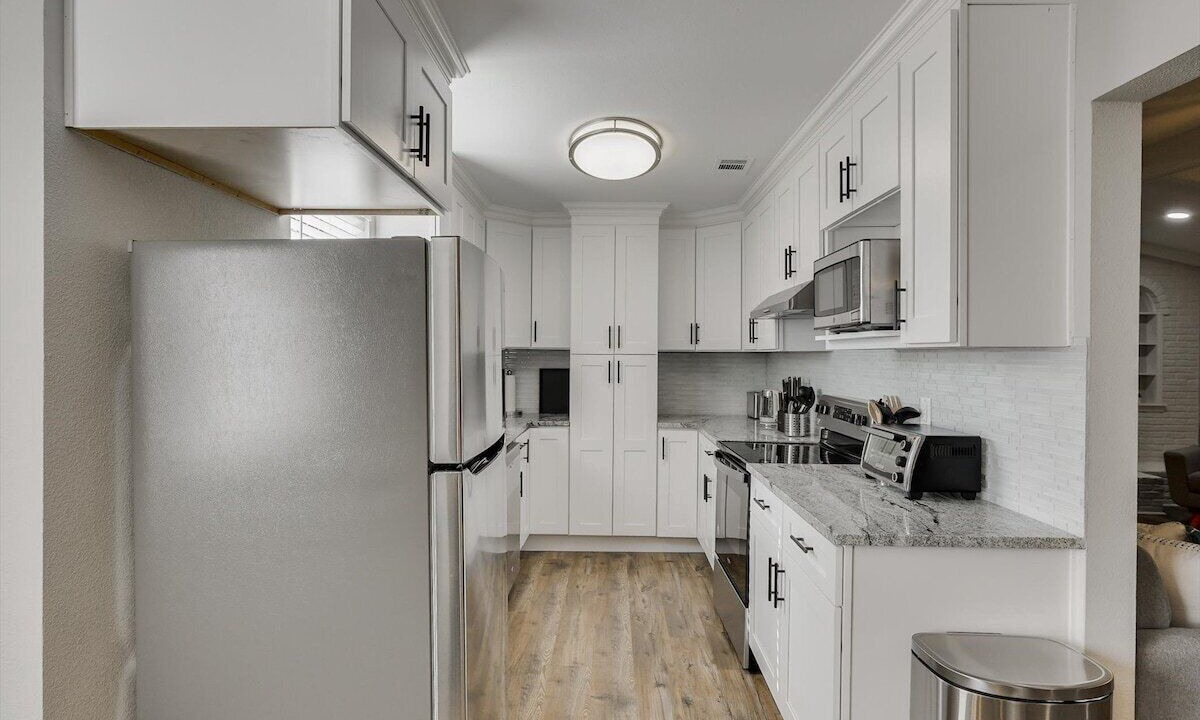 Photo of Kitchen in Buckner Terrace - Everglade Park