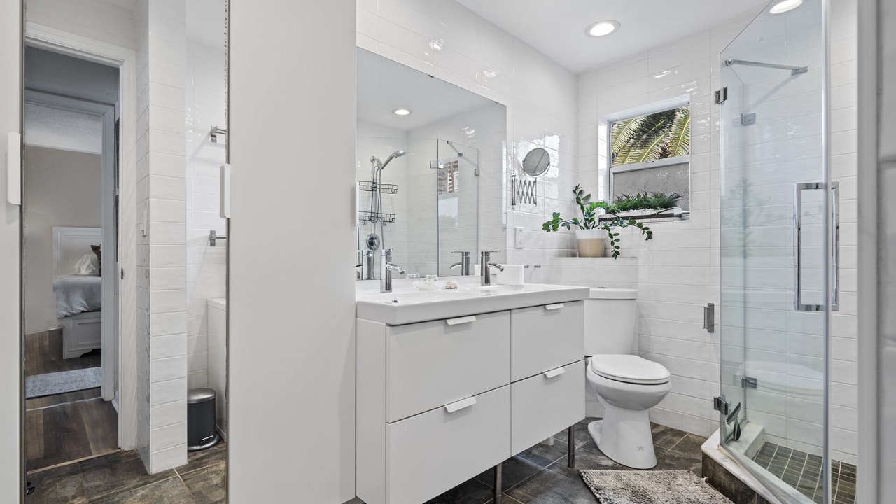 Photo of Bathroom in Central Beach