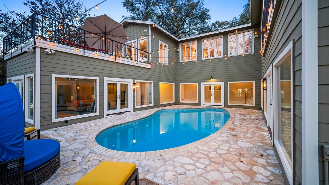 Photo of Outdoor in Lakeshore Addition