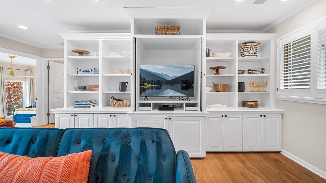 Photo of Livingroom in Lakeshore Addition