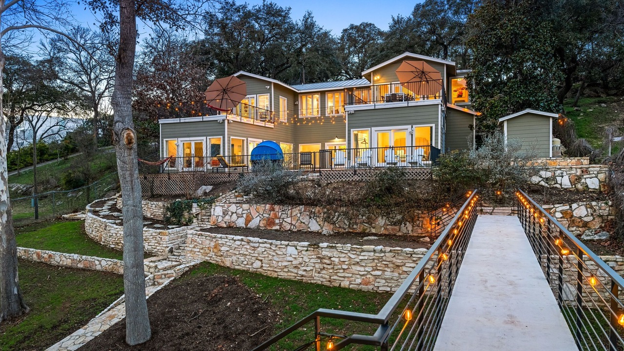 Photo of Outdoor in Lakeshore Addition