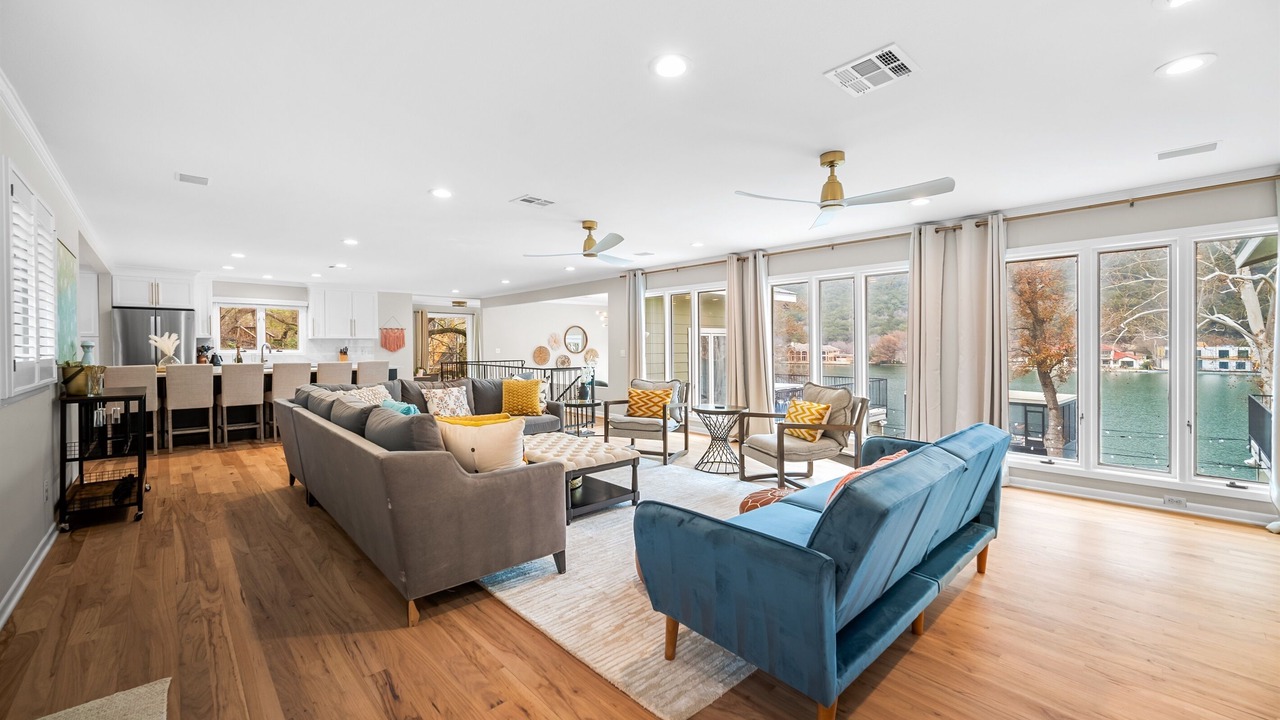 Photo of Livingroom in Lakeshore Addition