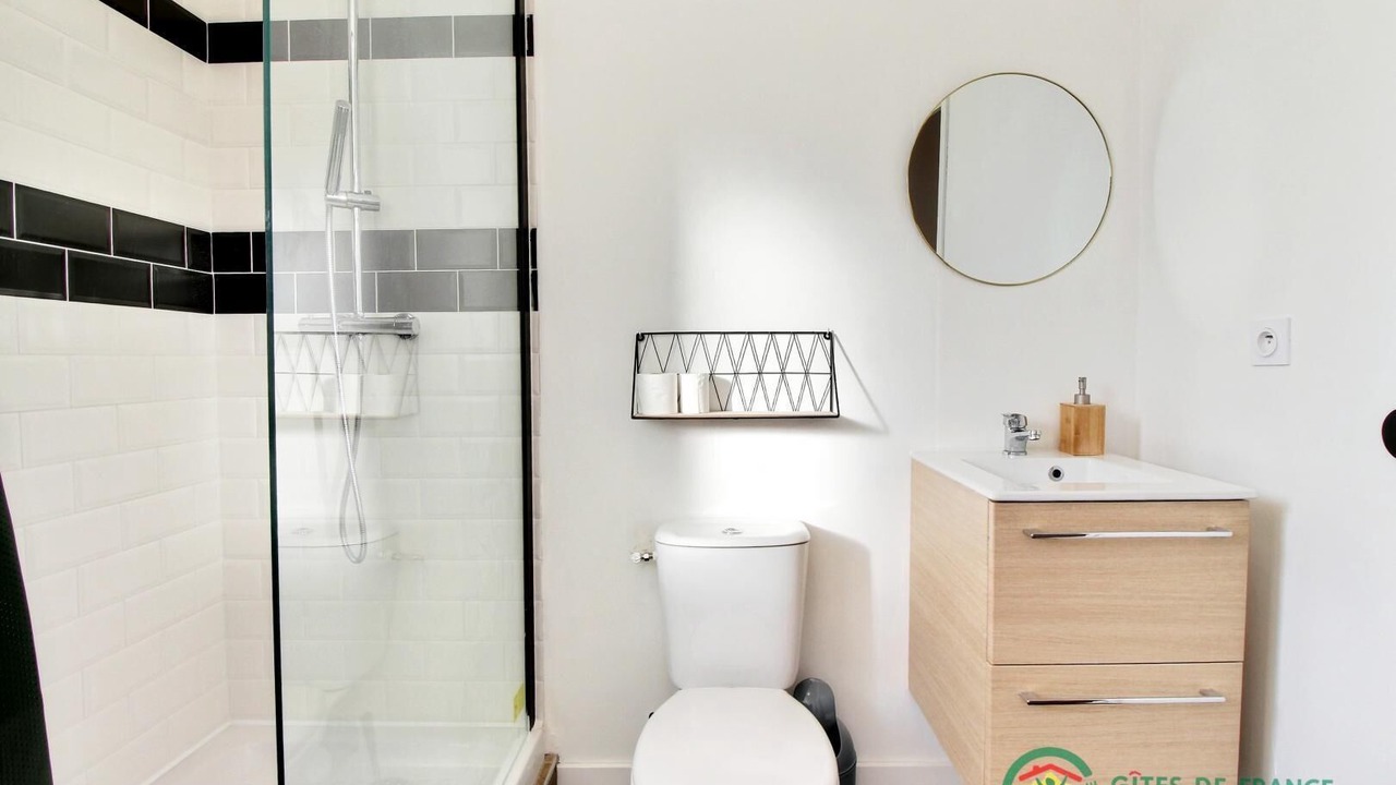 Photo of Bathroom in Locoal-Mendon