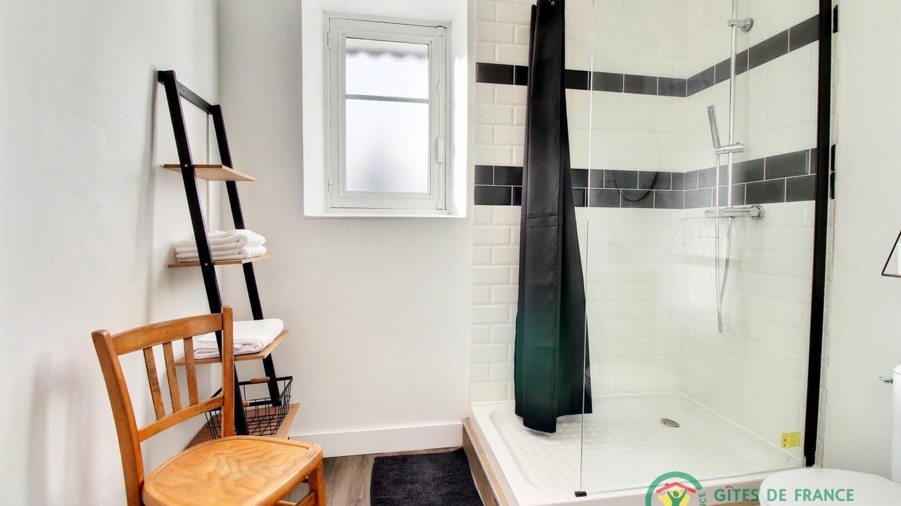 Photo of Bathroom in Locoal-Mendon