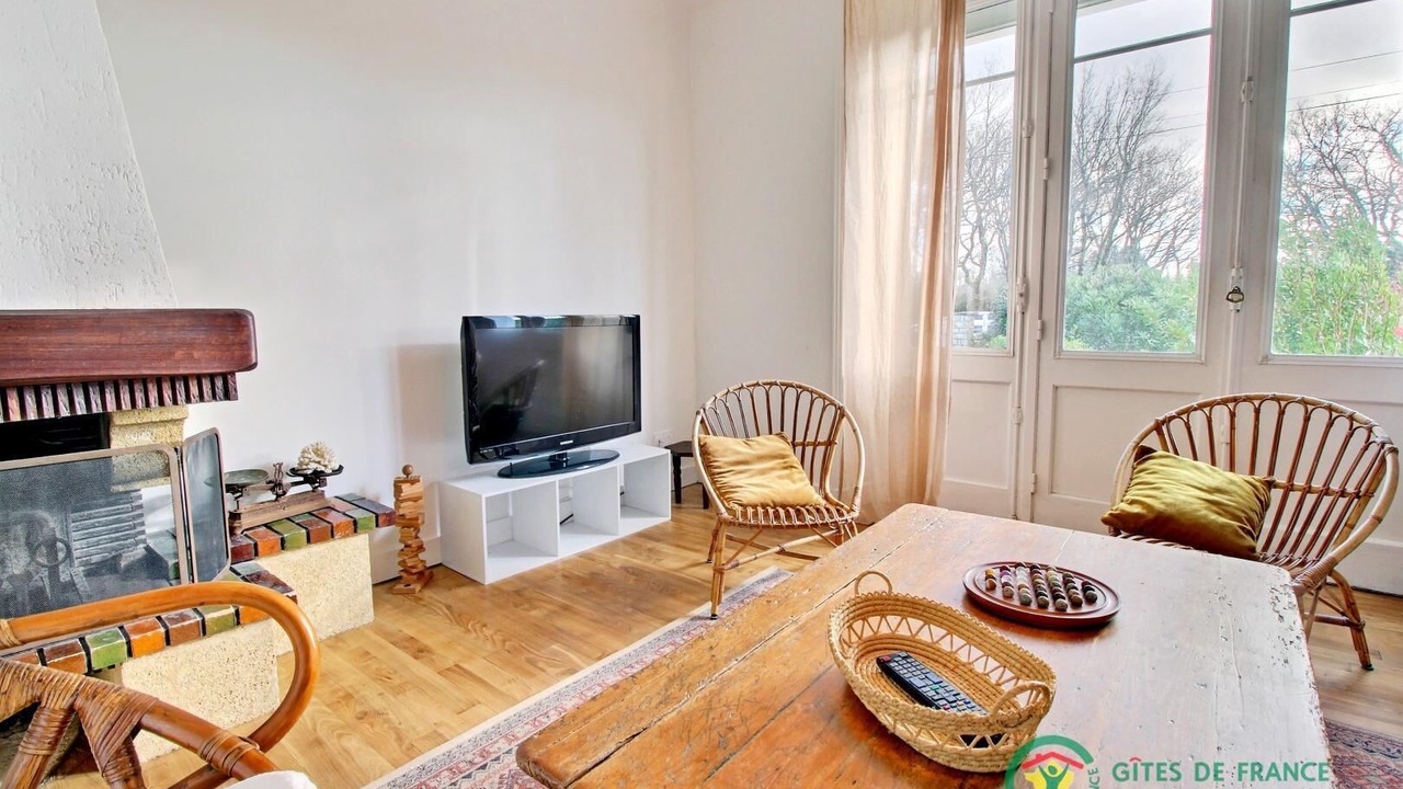 Photo of Livingroom in Locoal-Mendon