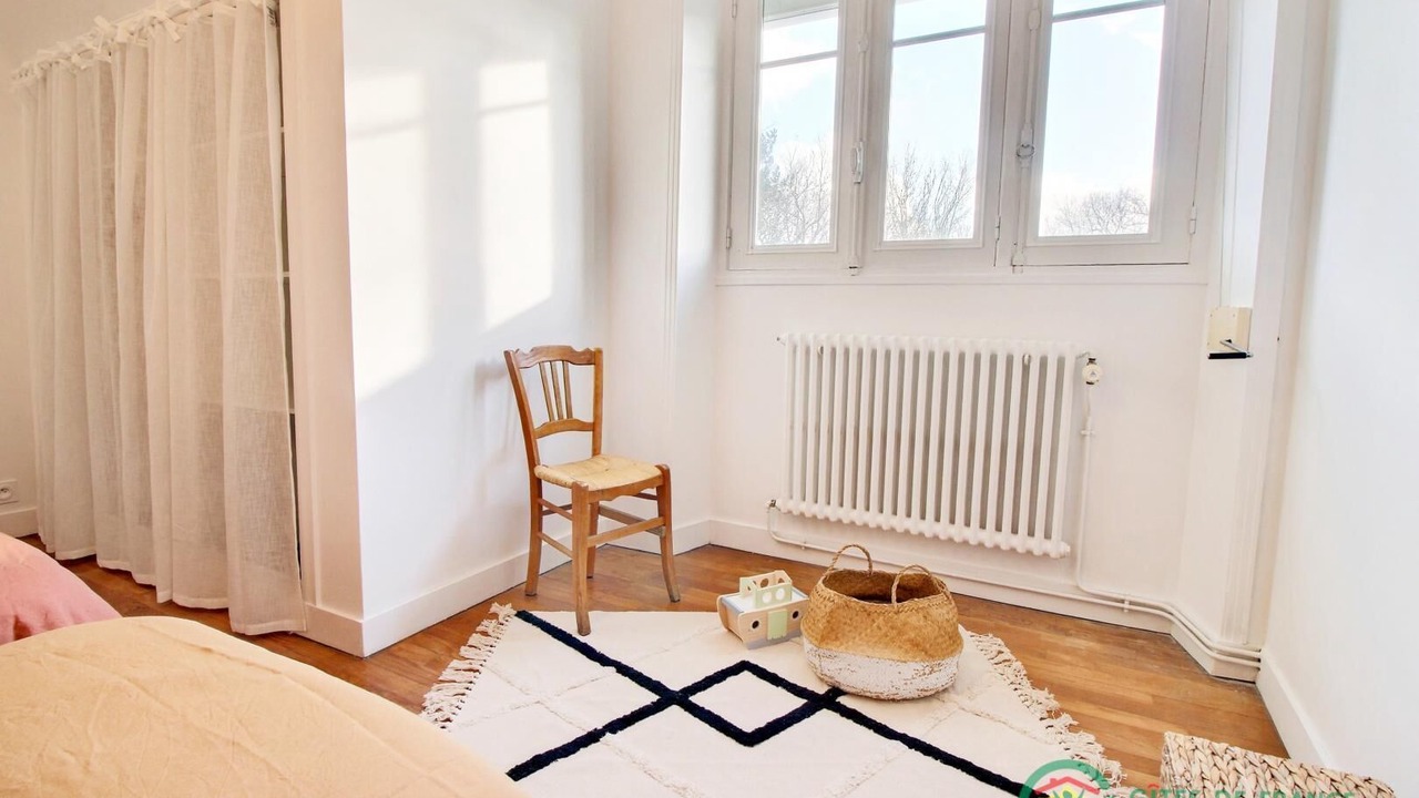 Photo of Bedroom in Locoal-Mendon